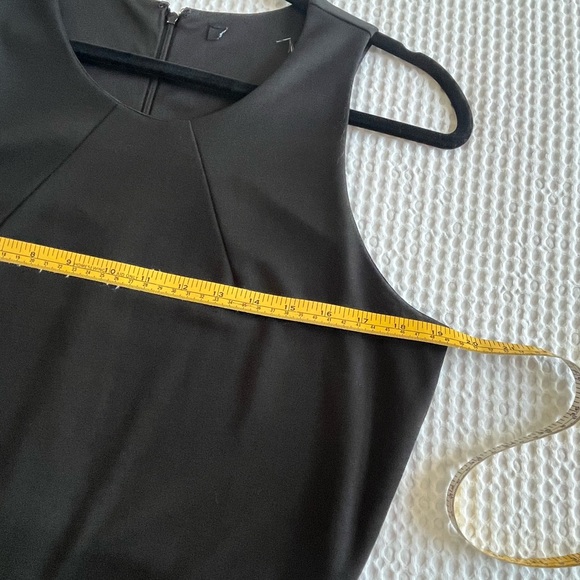 The little black dress - Picture 5 of 7